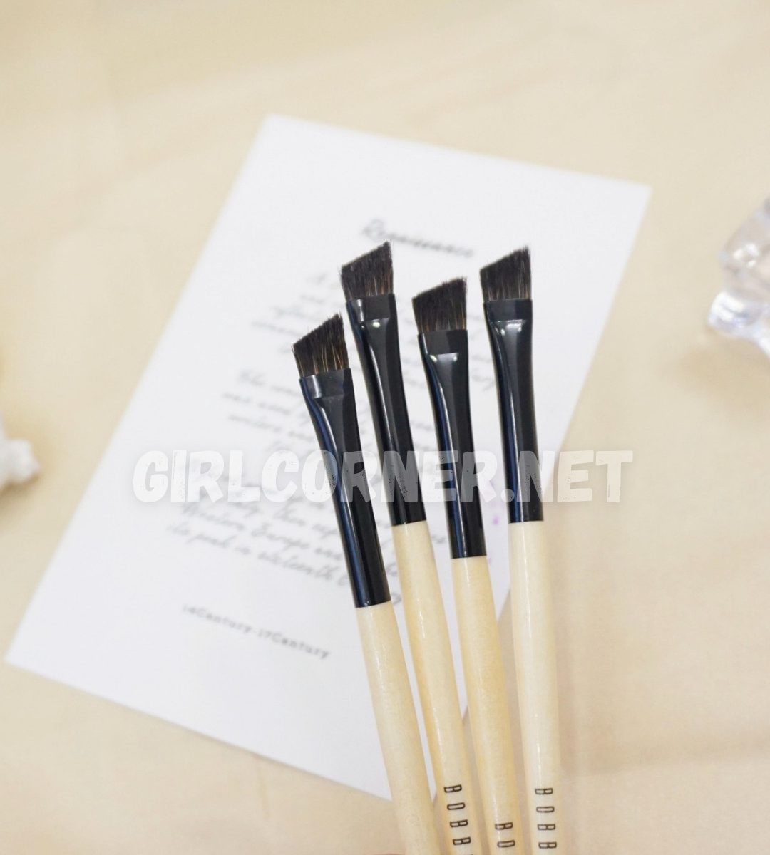 Bobbi Eye Definer (đen) (2)