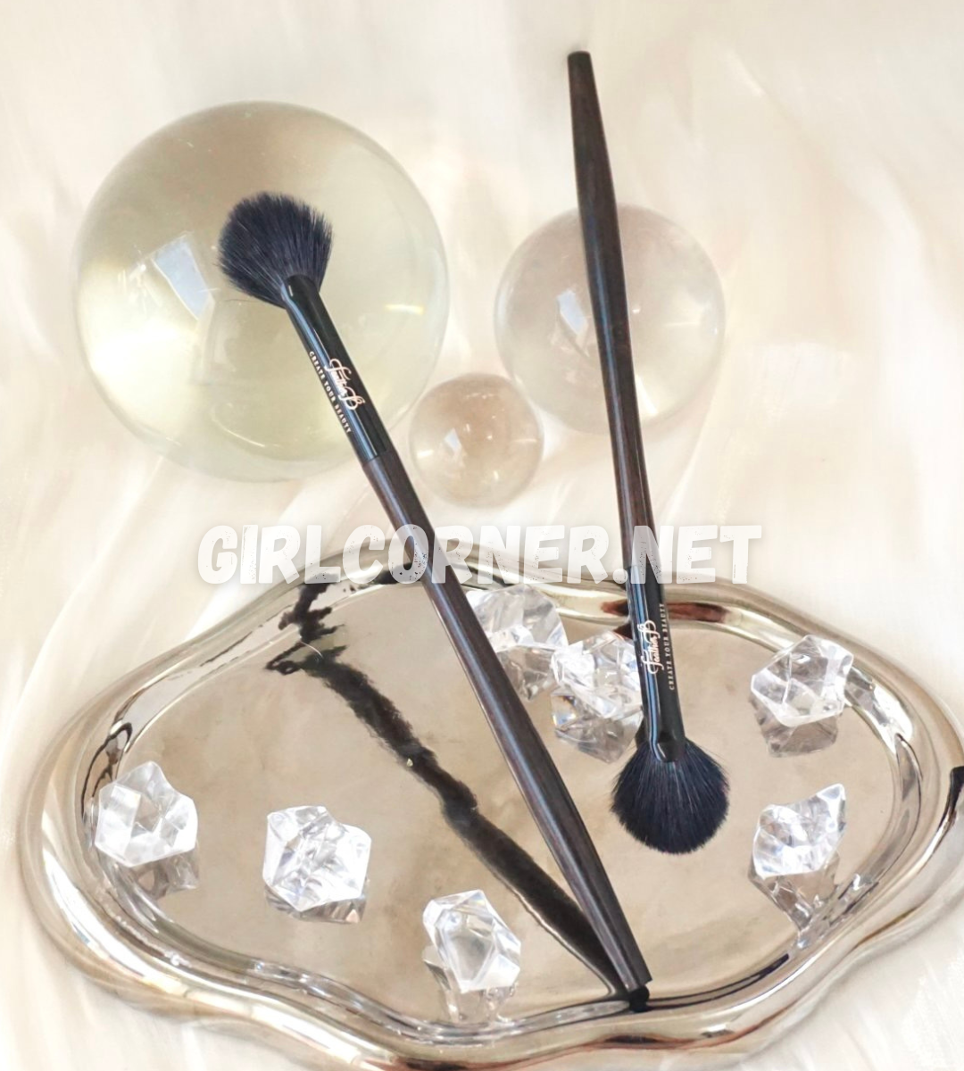 Feather B Black highlighter brush (5)