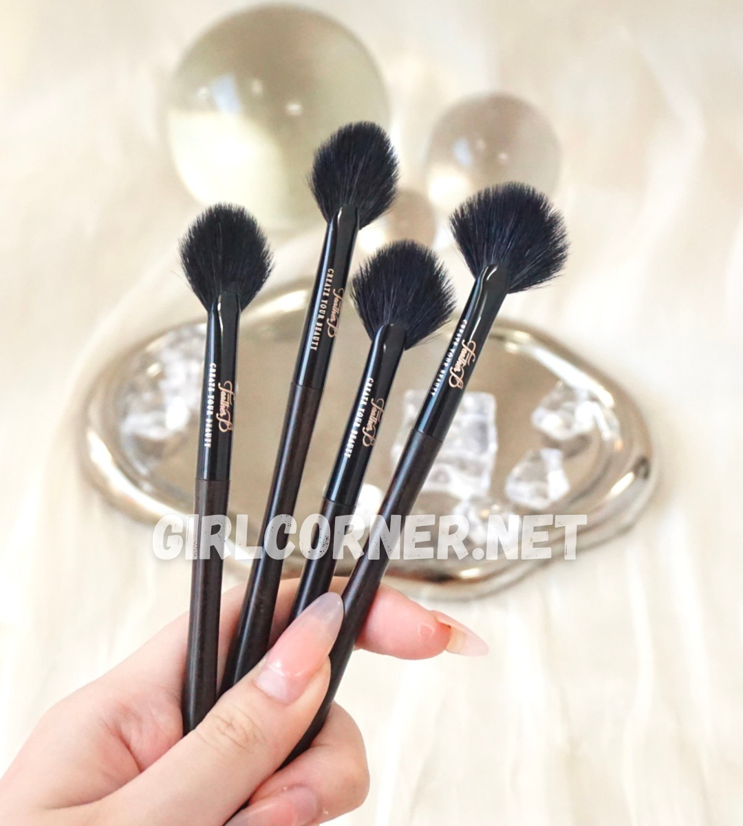 Feather B Black highlighter brush (7)