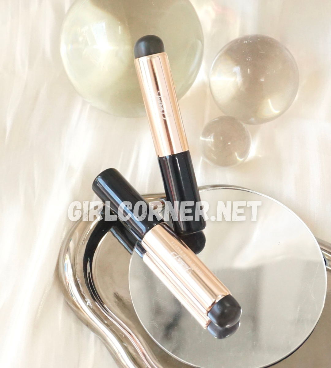 Feather B - CREAMY LIP AND BLUSH BRUSH (3)