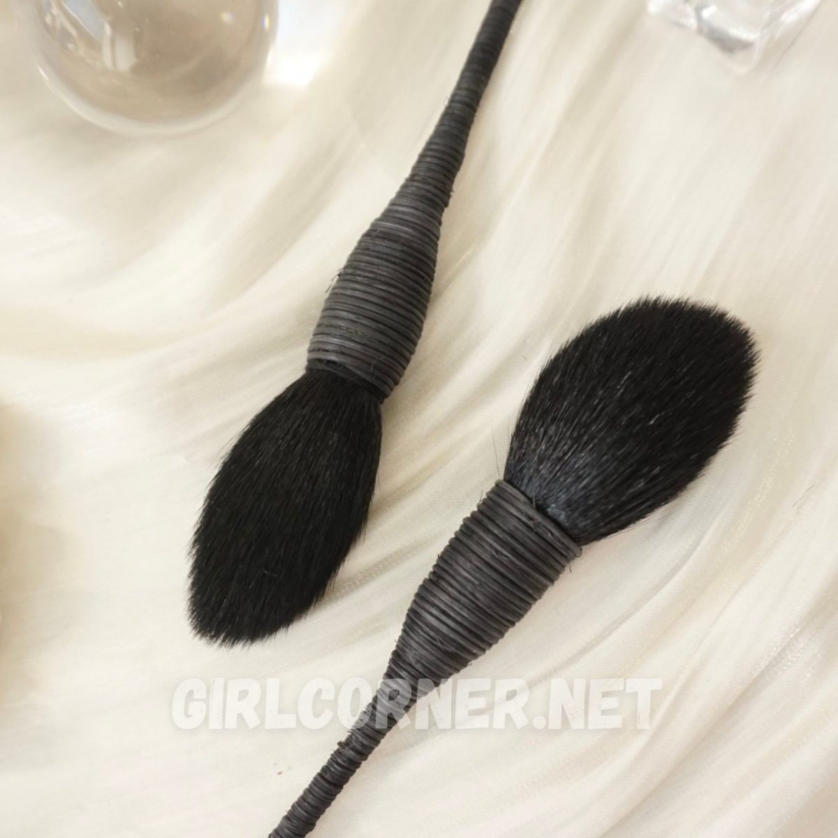 Feather B Nars